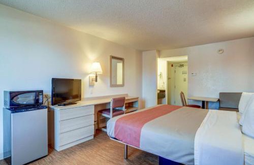 Greenwood Village Hotel | Motel 6-Greenwood Village, CO - Denver - South Tech Center