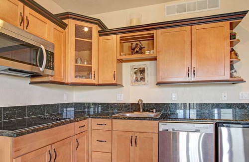 Estes Park Condo | Mount Lady Washington 29B - 1 Br/2 Bath Condo - 2 Fireplaces - Lake/Mountain Views!