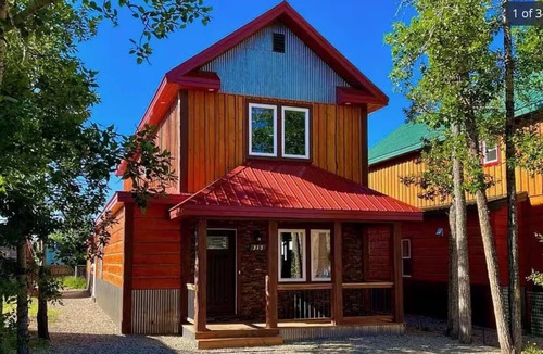 Leadville House | Mountain adventures and family fun - minutes to Cooper, Summit County and Vail!