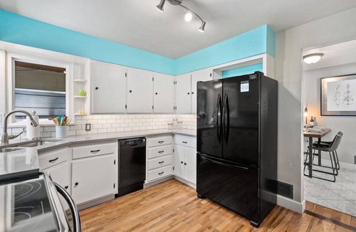 Old Town West House | Mountain Ave Retreat - Walk to Old Town Fun!