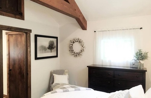 Ronan House | Mountain Cedars Getaway