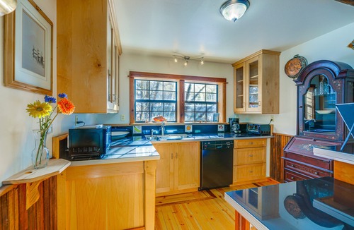 Carbondale House | Mountain Chalet Getaway: Steps to Crystal River!