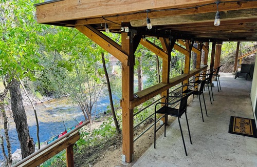Loveland House | Mountain Escape by the Big Thompson River.