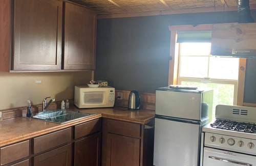 Baca Grande Apartment | Mountain Getaway Retreat - Cozy & Quiet Loft Apartment