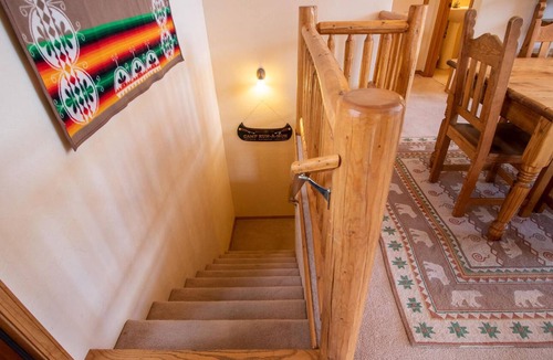Twin Creek Village House | MOUNTAIN HOME FOR LARGER GROUPS