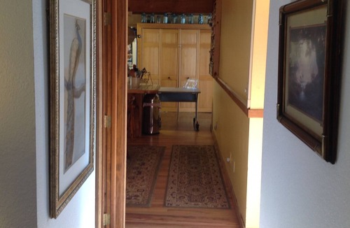 Divide House | Mountain Home with Beautiful View of Pikes Peak/AFA Week available.