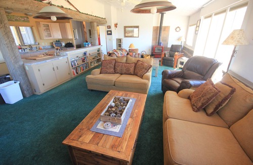 Westcliffe House | Mountain house overlooking Bear Basin Valley and the Sangre de Cristo Range.