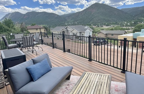 Monument House | Mountain Lake House near Air Force Academy
