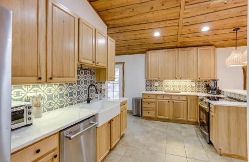 Morrison House | Mountain Mansion with Hot Tub and Sauna