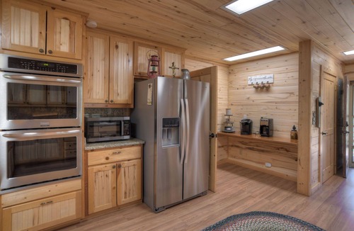South Fork Cabin | Mountain Modern Cabin - 25 Mins to Wolf Creek Ski Area - Dogs Welcome!