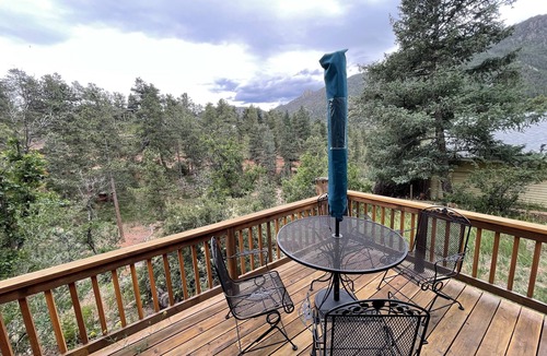 Cascade House | Mountain Retreat