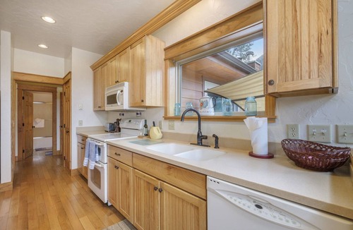 Estes Park House | Mountain Retreat on 10 Private Acres! Wildlife & Mountain Views! #22-ZONE3269