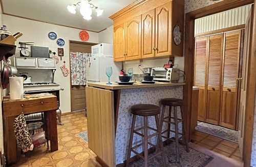 Pinecliffe Cabin | Mountain Retreat, Private trout creek, Fast WiFi