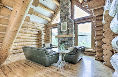 Glenwood Springs House | Mountain Retreat with Deck Ski, Soak, Golf and Hike!