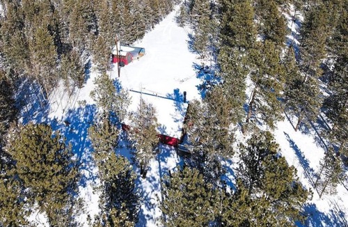 Woodland Park Ski Chalet | Mountain Ridge Cabin ** Charming Cabin~ Borders National Forest~ 31 acres
