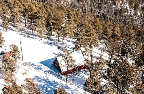 Woodland Park Ski Chalet | Mountain Ridge Cabin ** Charming Cabin~ Borders National Forest~ 31 acres