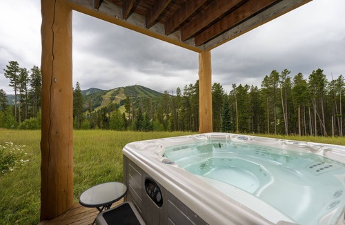 Winter Park House | Mountain townhouse w/hot tub & fireplace