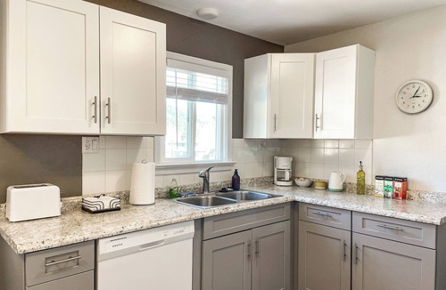 Woodland Park House | Mountain View Apartment Walk to main street
