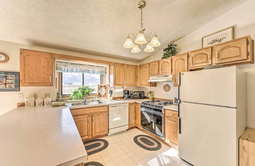 Buena Vista House | Mountain-View Buena Vista Home: 1 Mile to Main St!