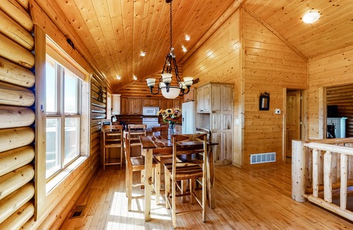 Rainbow Valley Cabin | Mountain-view escape with private hot tub, fireplace, washer/dryer, and deck