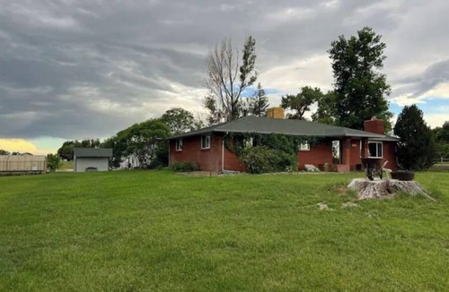 Mead House | Mountain View Farmhouse; lots of extras!