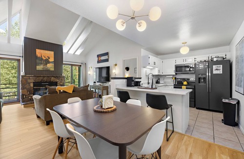 Wildernest Condo | Mountain view, kids room, great location!