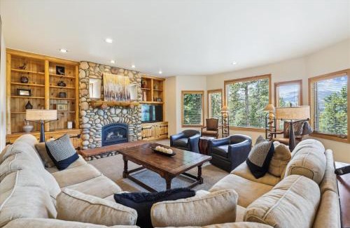 Woodmoor House | Mountain View Lodge home