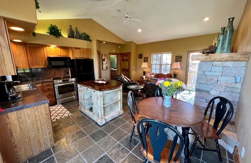 Ridgway Cottage | Mountain View Retreat Close to Telluride Bluegrass/Bluesnbrews