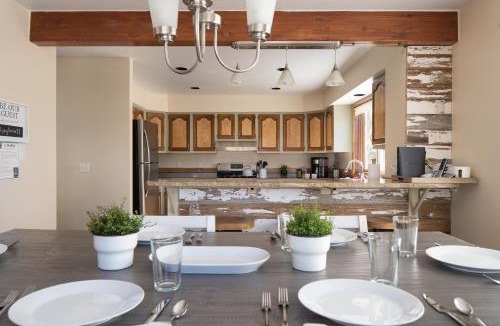 Rollinsville House | Mountain View Retreat home