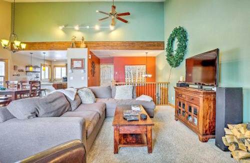 Willowbrook Meadows House | Mountain-View Silverthorne Home Walk to Trails!