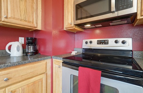 Village Seven House | Mountain View, Sunny Patio, Social Kitchen Getaway