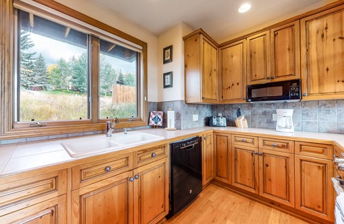 Steamboat Springs House | Mountain-view townhouse near skiing with pool, hot tub, tennis, & gas fireplace
