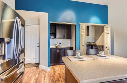Roxborough House | Mountain Views! 3 bedroom close to Lockheed Martin