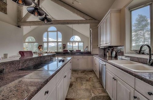 Dillon House | Mountains on the Lake – Mountain & Lake Views with Beautiful Patio! Close to Downtown Dillon