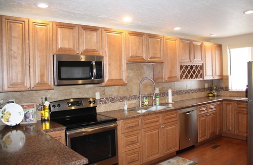 Columbine Lake House | Mountains, Skiing, Hot Tub, Adventure, 5 BR Cabin, Sleeps 10, Pets w/fee