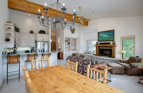 Baldy Mountain House | Mountainscape Long Stay Townhome: 30+ Day Rental w/Breathtaking Views