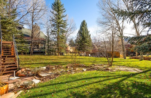 Basalt House | Mountainside 4-Bedroom Oasis near Downtown Basalt