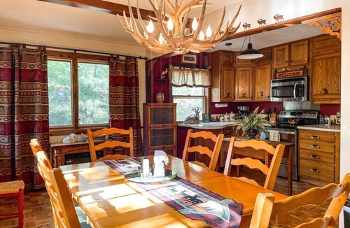 Cascade-Chipita Park Cabin | Mountainside Cabin | peaceful | near hiking trails