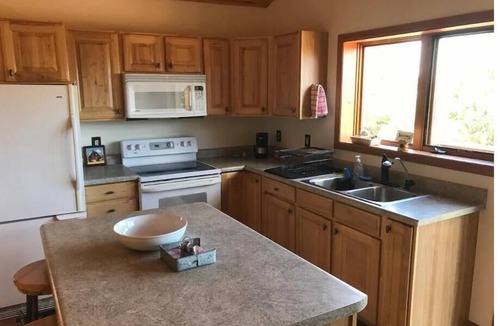 Loghill Village Cabin | Mountainside cabin, stunning views, spacious