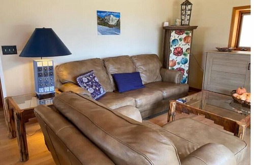 Loghill Village Cabin | Mountainside cabin, stunning views, spacious