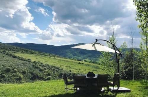 Edwards House | Mountainside Manor with Hot Tub