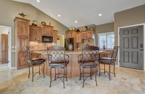 Cheyenne Meadows House | Mountainside View Firepit & Hot Tub