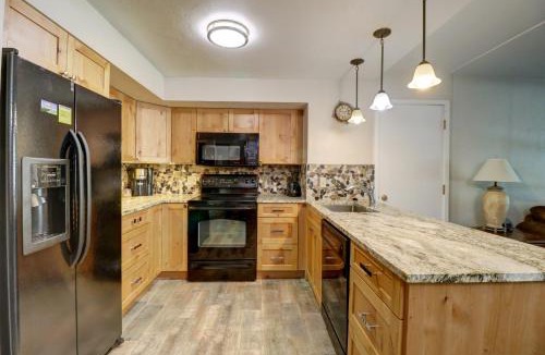 Copper Mountain Village Apartment | MP504 1BR 2BA Mountain Plaza condo