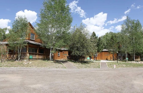 Salida Ski Chalet | Mt. Elbert Chalet at Creekside Chalets