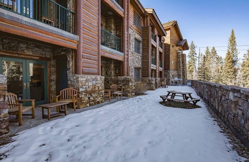 Mountain Village Condo | Mtn. Lodge Retreat: Ski IN/OUT, hot tub, fireplace