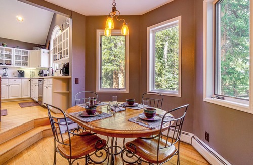 Warrior's Mark House | Mtn-View Breck Home w/Hot Tub ~ 1 Mi to Ski Lift!