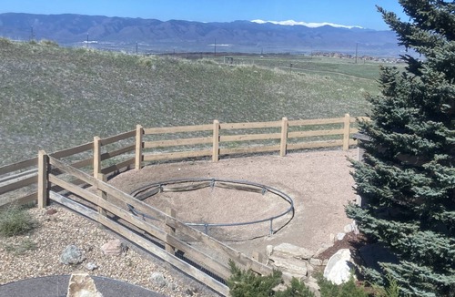 Southridge House | Mtn view cul de sac property backing to 10,000 acres of hiking/biking trails