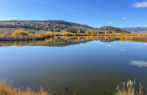 Silvercreek Apartment | Mtn View Granby Condo with In-Unit Hot Tub!