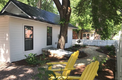 Florence Cottage | Mulberry Cottage; charming character property near Cañon City & The Royal Gorge.