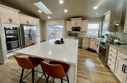 Northwest Colorado Springs House | Multi-family get away with breath taking Colorado views.